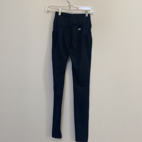 HIGH WAISTED BLACK GYMSHARK LEGGINGS SIZE XS - Picture 4 of 4